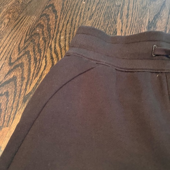 Lululemon NWT Scuba High-Rise 5” Shorts - Picture 6 of 7